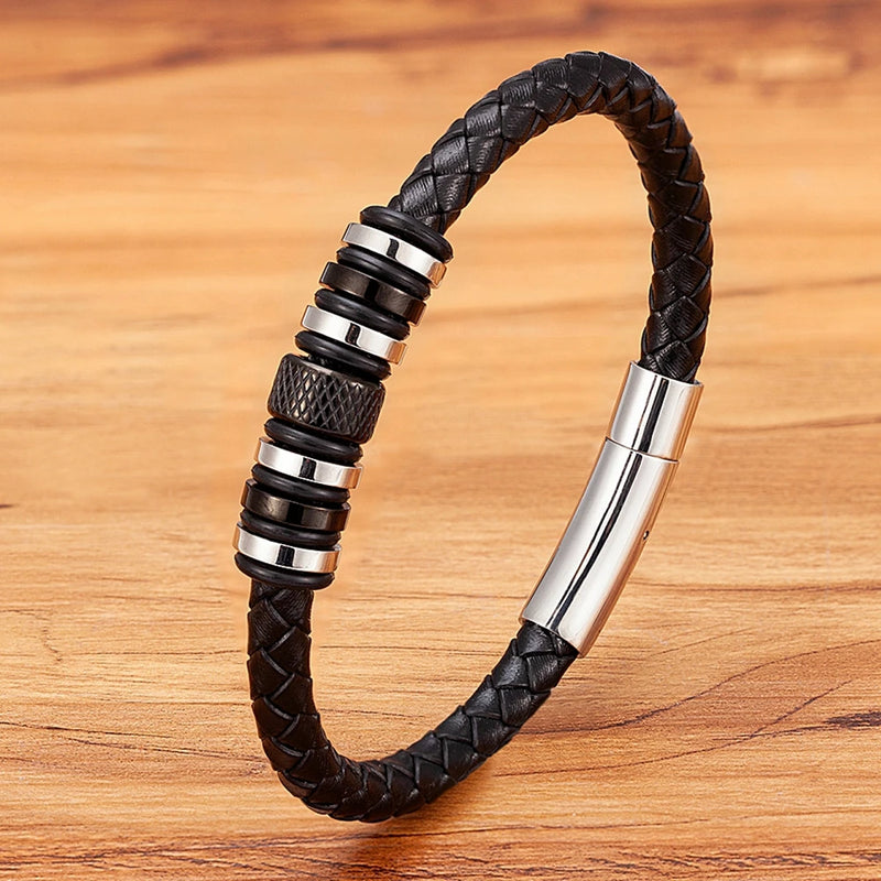 Pulseira Masculina Trançada com Detalhes Sofisticados
