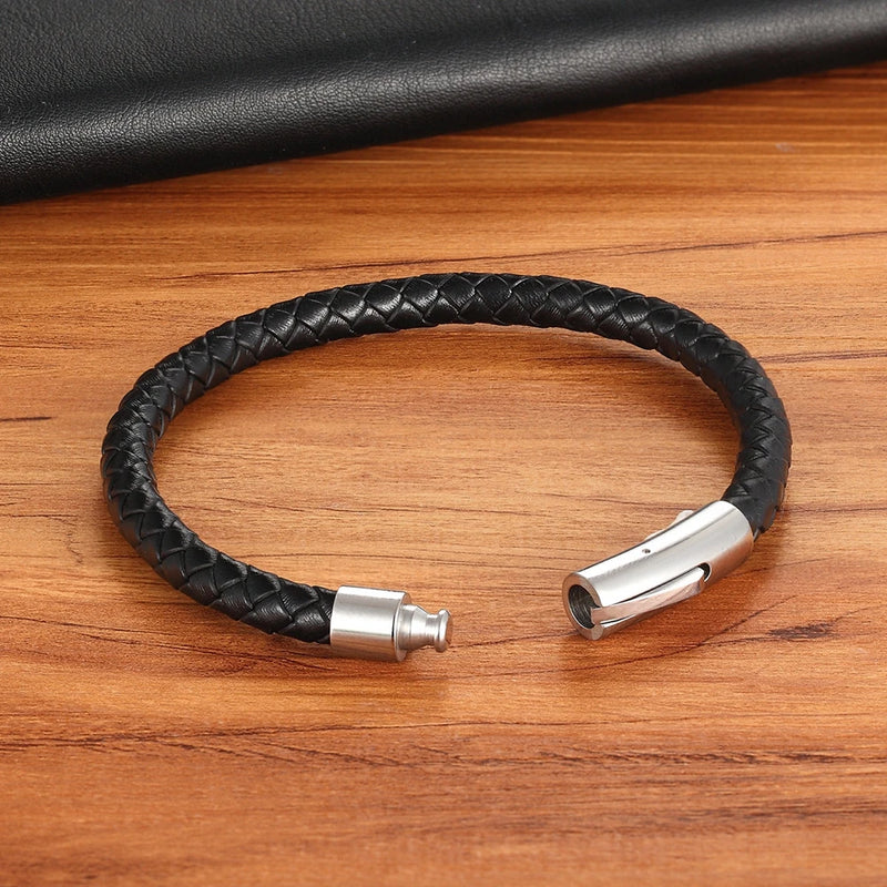 Pulseira Masculina XQNI Couro Legítimo com Fecho Magnético