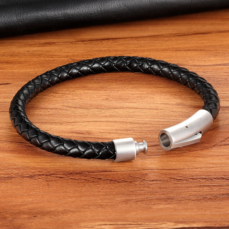 Pulseira Masculina XQNI Couro preto
